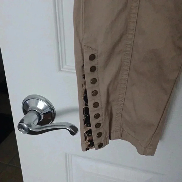 🌺Cache pants with cute slits on the side of the pants - Picture 5 of 11